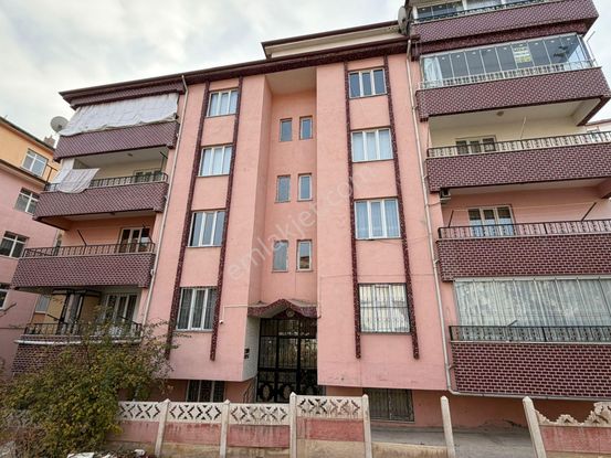 Mevsim Gayrimenkulden Yeni Mahallede Kiralık 3+1 Daire