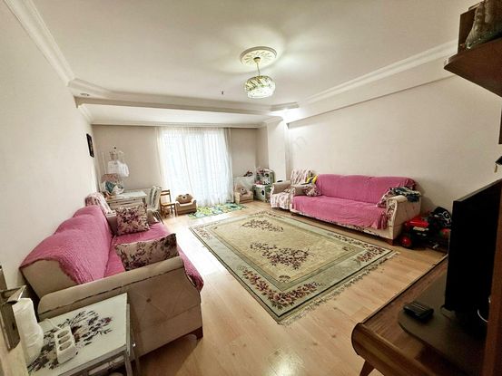 Metrobüsün Dibi Ebeveyn Banyolu Çift Balkonlu 130m²2+1 Satılık