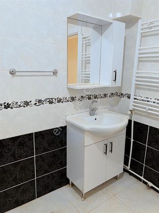 145 M2 3+1 İçi Yenilenmiş Kiralık Daire