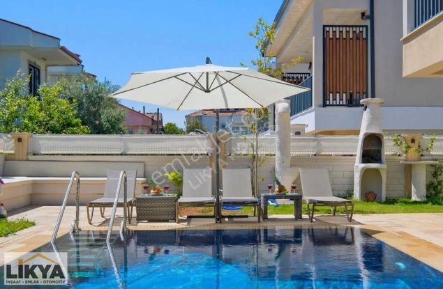 Foça Mah. Ultra Lüks Asansörlü Yerden Isıtma Sistemli Villa