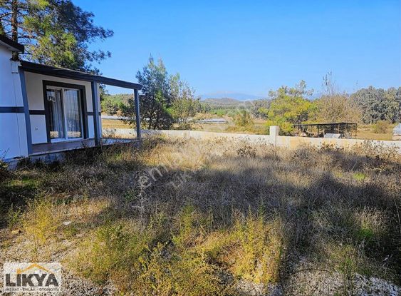 Seydikemer Çobanlar'da Satılık 1067 M2 İçinde Ev Olan Tarla