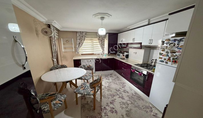 Kuşcağız Kat Konumunda Altı Daire Asansörlü Ful Yapılı