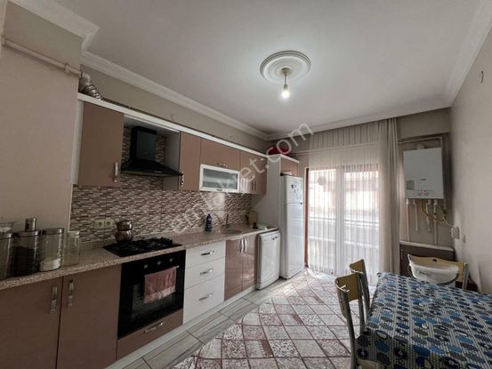 Fetih Caddesi Üzeri Arakat 2+1 120 Metrekare