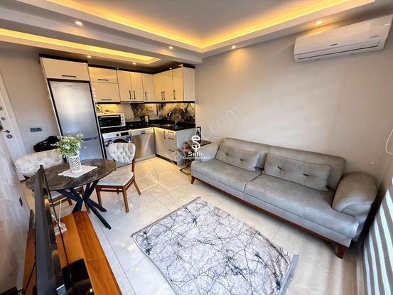 Alanya Güllerpınarı'nda 1+1 Full Lüks Eşyalı Denize 200 Metre Satılık Daire