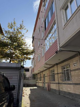 Sultanbeyli Merkezde 2+1 95 M2 Kombili Ve Balkonlu