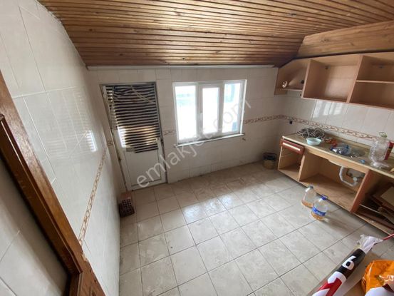 Emin Emlak'tan Fırsat Çamçeşmede Caddenin Hemen Yanında 20m² Arsa Hisseli 1+1