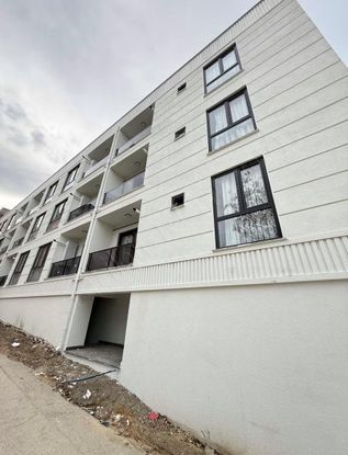 Erkan Doğan Emlaktan 2+1 Sıfır Eşyalı Yeni Bina Asansörlü