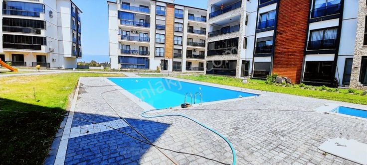 Rw Nefes'ten Bahçelievler'de Havuzlu Güvenlikli Sitede 2+1 Daire