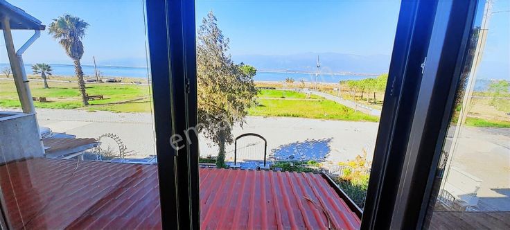 Rw Nefes'ten; Muhteşem Konumda, Denize Sıfır, Eşyalı Villa