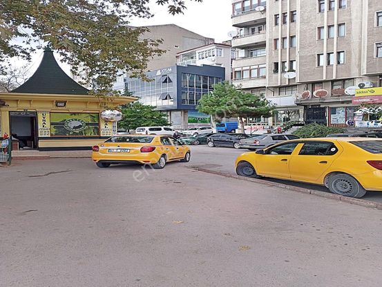 İzmit - İstanbul Yolu Üzerinde Merkezi Konumda Asma Katlı 140 M2 Satılık Dükkan!!!