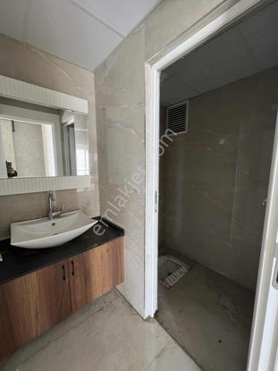 Konum'dan Karataşta Lüks Nezih Site İçerisinde 3+1 Kiralık Daire