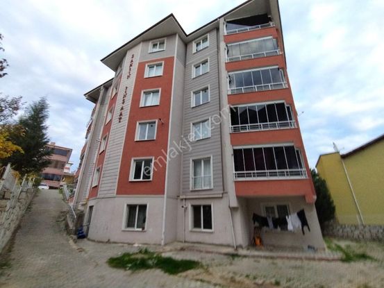 Safranbolu Esentepe Mahallesinde Ara Kat Güney Cephe 3+1 Daire Satılıktır