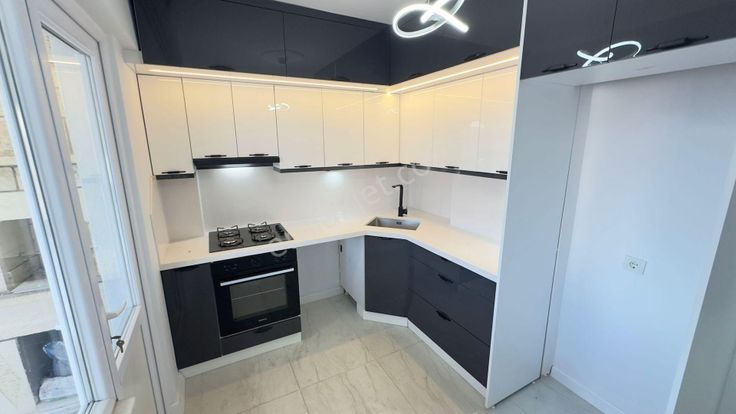 Cantan Emlaktan Akçay'da Geniş Lüks Tasarımlı Fırsat Daire