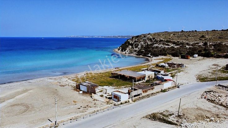 Çeşme Şehit Mehmet Satılık Tarla! Yatırımlık Denize 350 Metre