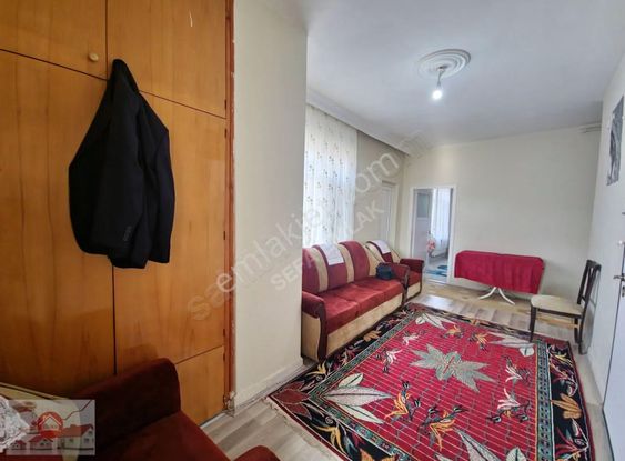 Eşyalı Kiralık 2+1 Kombili Daire Çarşı İçerisinde