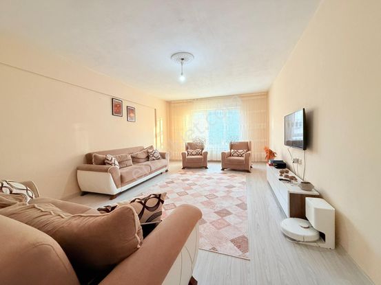 Anadolu Cadde Üzeri Cepheleri Açık Ferah Kullanım 3+1 Daire !!