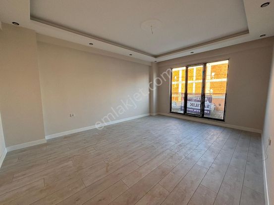 Zenith Real Estate'den Paşaalanı Mh. Satılık Ara Kat 3+1 Daire