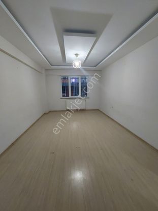 Namık Kemal Mahallesinde 2+1 Yüksek Giriş