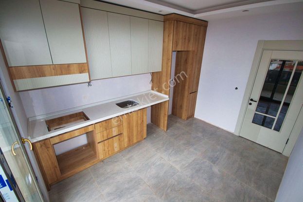 Aktiften Kadıköyde Satılık Ayrı Mutfaklı Ebeveyn Banyolu Sıfır Geniş 2+1daire