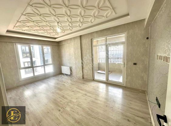 Ekol'den Aile Sitesinde Ferah Geniş Bakımlı Göbek Kat !!!