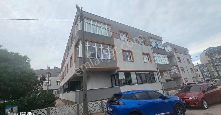 K00697 Ayhan Gezer Emlak'ta 17 Eylül Mh Kiralık 3+1 Daire