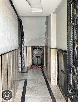 Bornova Buz Pisti Karşısı