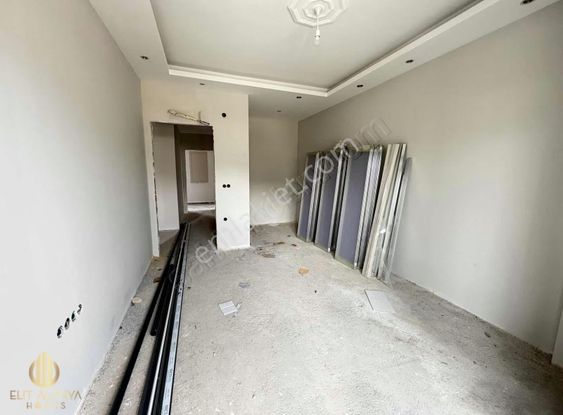 Alanya Oba Çarşamba'da Satılık 2+1 Ayrı Mutfak Daire