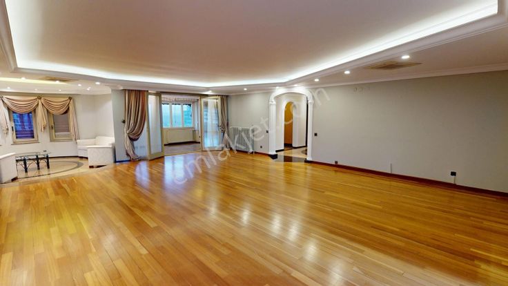 Konrad Adenauer Caddesinde Satılık Lüks 4+1 Tam Kat Daire