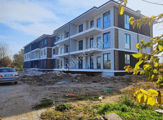 Nur Emlaktan Arifiye Aşağıkirazcada 3+1 120 M2 Daire Acil Satılı