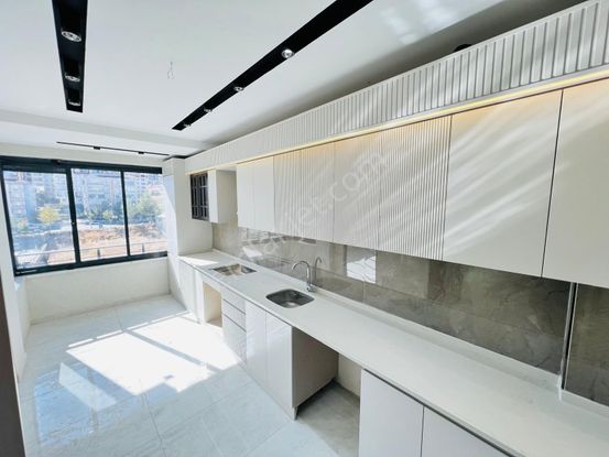 Bülbülzadede Satılık Lüx 2.5+1 Sıfır Daire