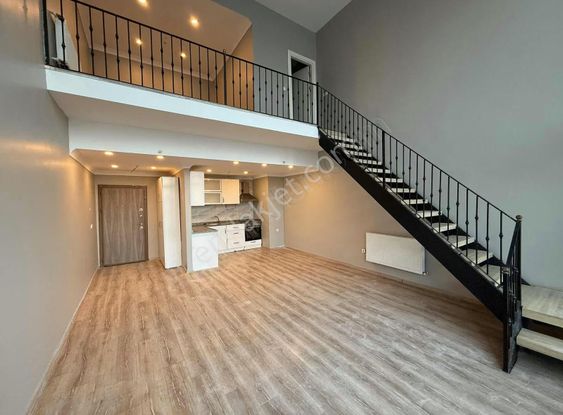 Bahçeşehir İskanlı Rezidans Özel Dizayn Dublex Loft 1+1 Daire