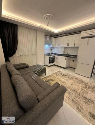 Rönesans Emlak'tan Şehir Ve Deniz Manzaralı Eşyalı Kiralık 1+1