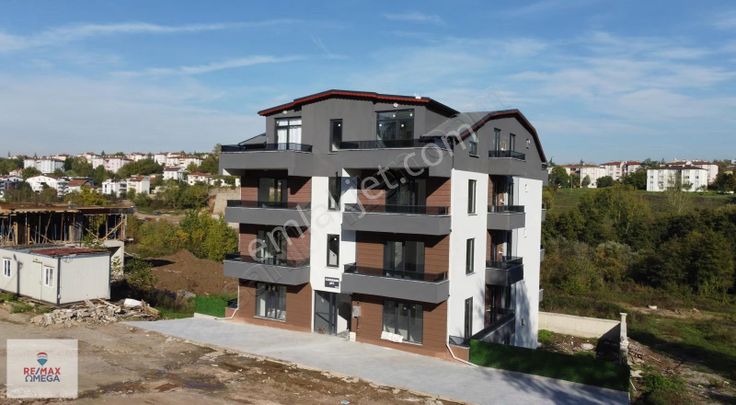 Döngel'de Teraslı 3+1 Satılık Çatı Dubleks Daire