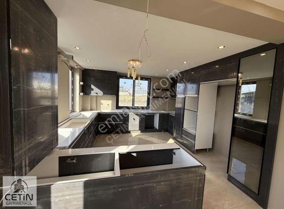 Çetin Gayrimenkulden Nezih Konumda 6+2 Villa