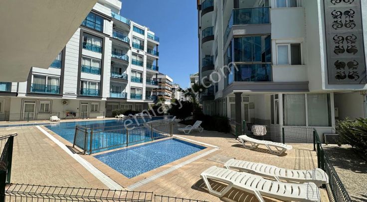 Hurmada Elit Sitede Havuzlu Eşyalı Satılık 3+1 Daire