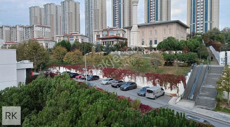 Vaditepe Kısa Katlı Blok 163m2 3+1 Doğu Cephe Satılık Boş Daire