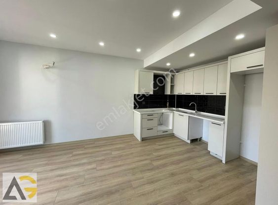 Auradan Tecede Eşyasız Kiralık 2+1 Daire (doğalgaz, Havuz)