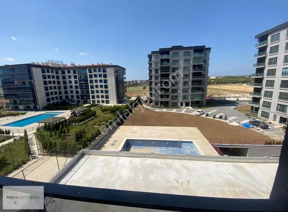 Çanakkale Merkez Esenlerde Havuzlu 3+1 Satılık Daire