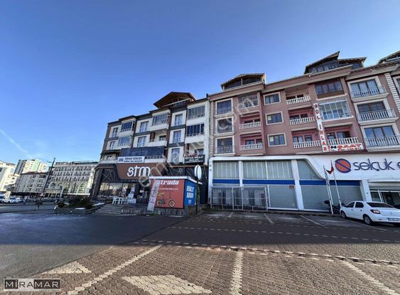 Miramar'dan Bağdat Caddesi Girişinde Satılık Arakat 3+1 Daire