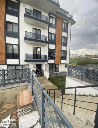 Başiskele Fatihte Satılık 3+1 Ferah Bahçe Dublex