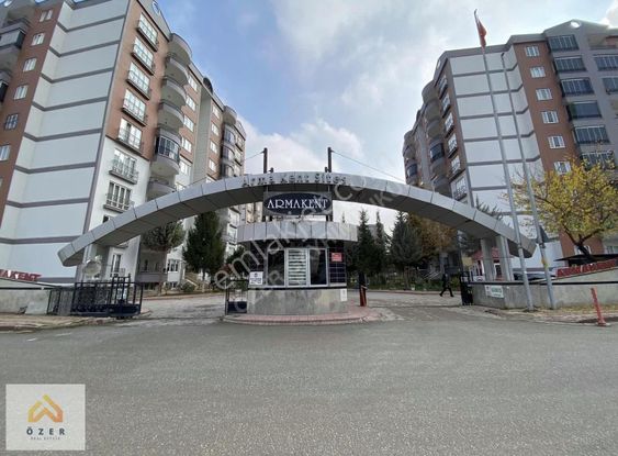 Özer Gayrimenkul'den Armakent Sitesinde 3,5+1 Kiralık Daire