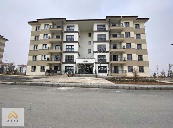 Özer Gayrimenkul'den İkizce'de 2. Etap 5. Bölge'de Kiralık Daire