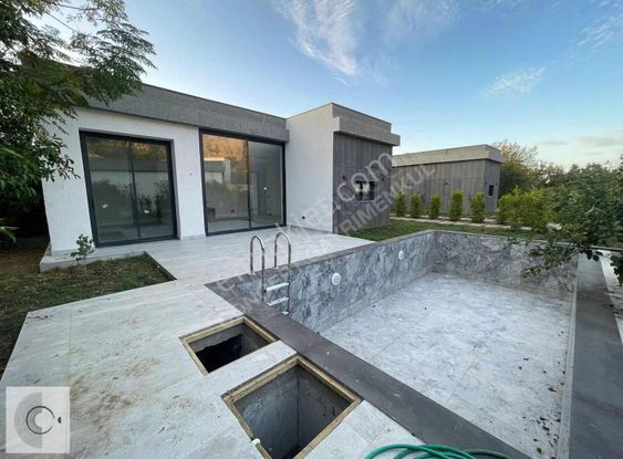 Bodrum Gündoğan Merkezi Havuzlu Müstakil Satılık Villa