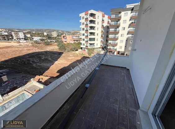 Koyuncu Yeni Yapılan Yayla Yolu Üzeri Satılık Sıfır 1+1