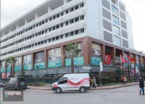 İzmit Dolphin Alış Veriş Merkezinde 2+1 Kiralık Ofis