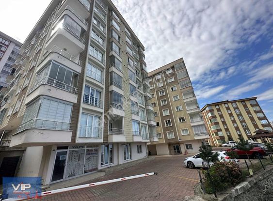 Üniversite Mah. Araç Takasına Uygun Satılık 1+1 Eşyalı Daire