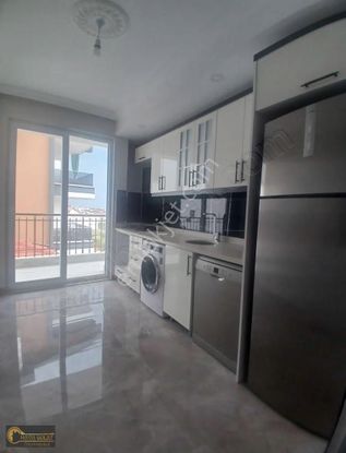 Sarılar 3+1 Ara Kat Asansörlü Havuzlu Daire.