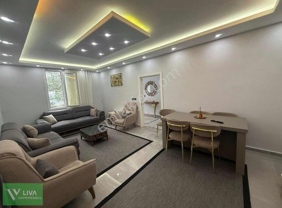 Satılık Müstakil Sahile Yakın 2+1 Geniş Daire