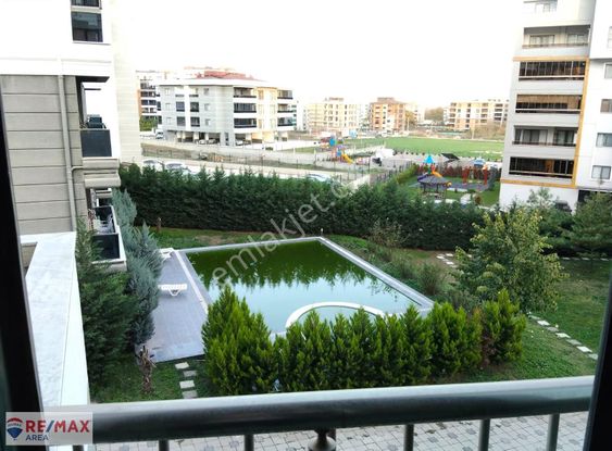 Remax Area'dan Site İçi 3+1 Kiralık Daire