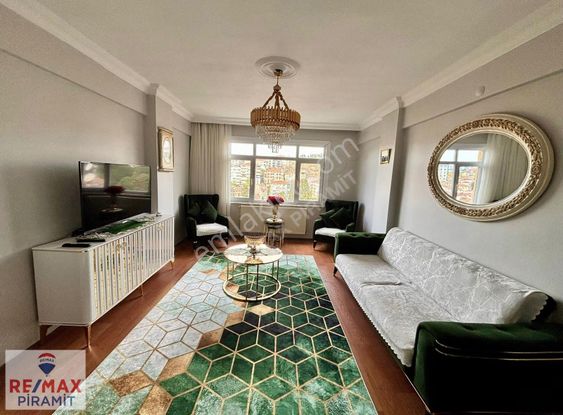 Üsküdar Merkezde Önü Açık Ferah 2+1 Arakat Satılık Daire!